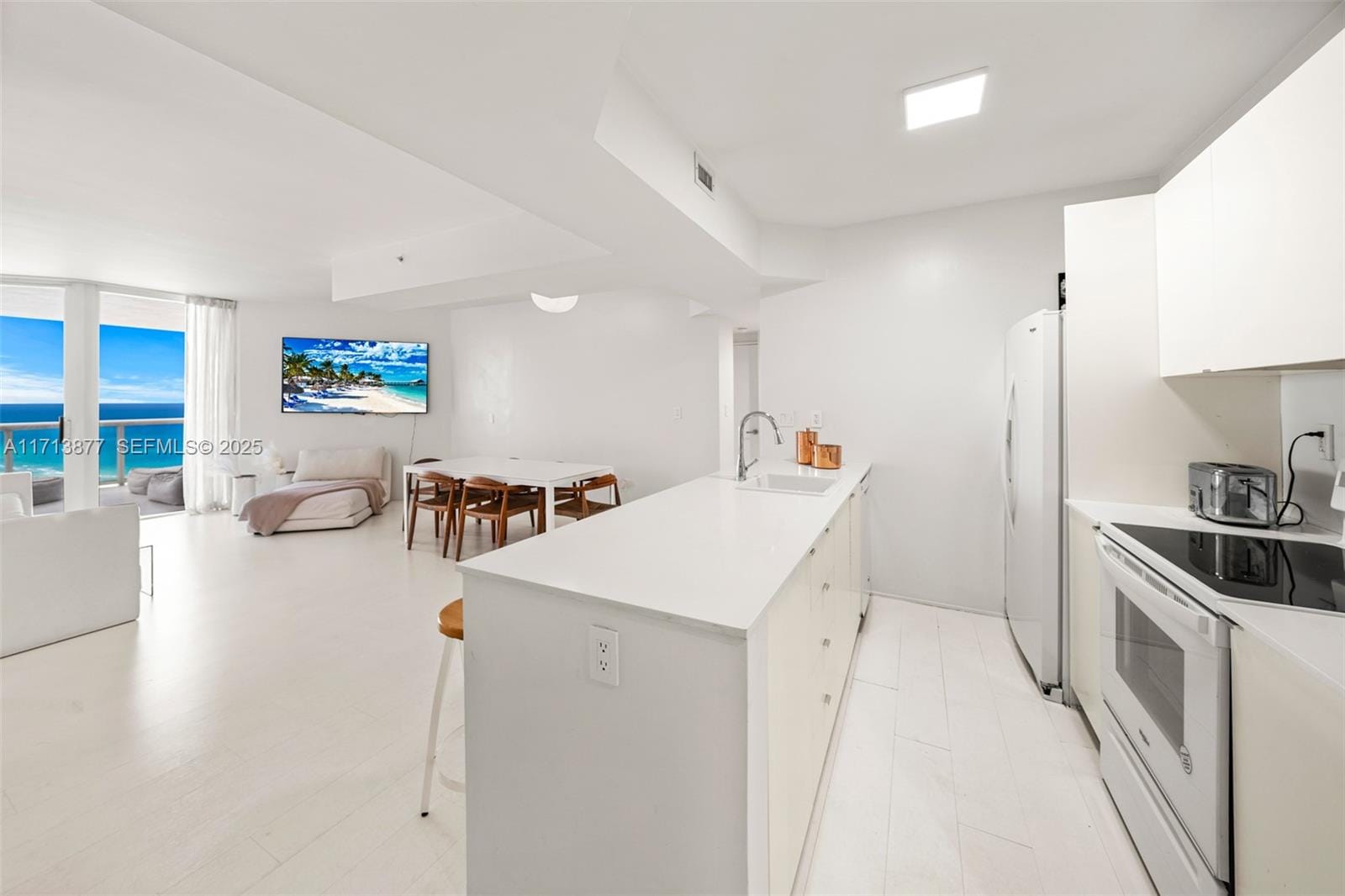 4779 Collins Avenue 3108, Miami Beach, FL 33140 photo 6