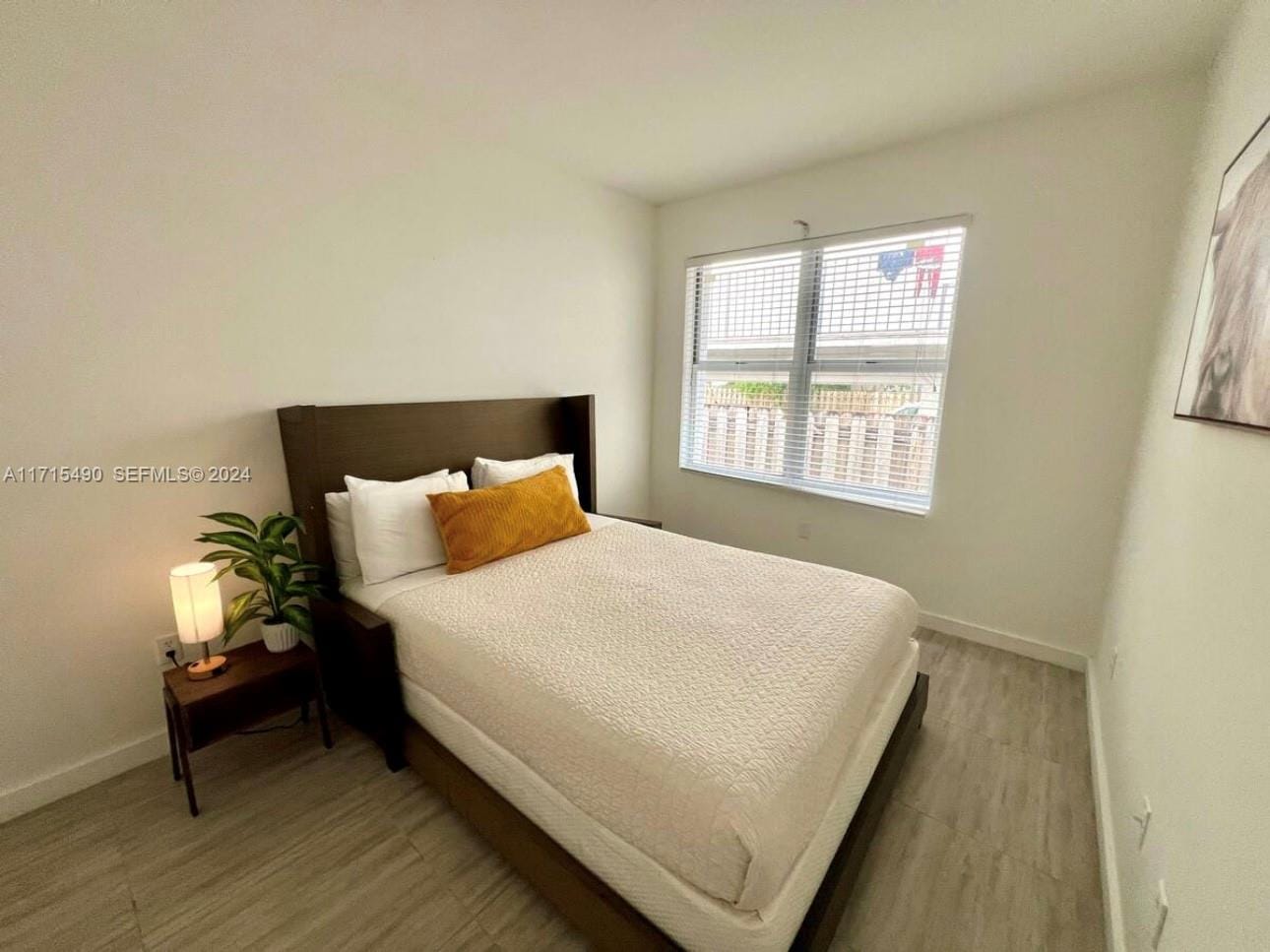 1611 Meridian Avenue 102 — photo 4