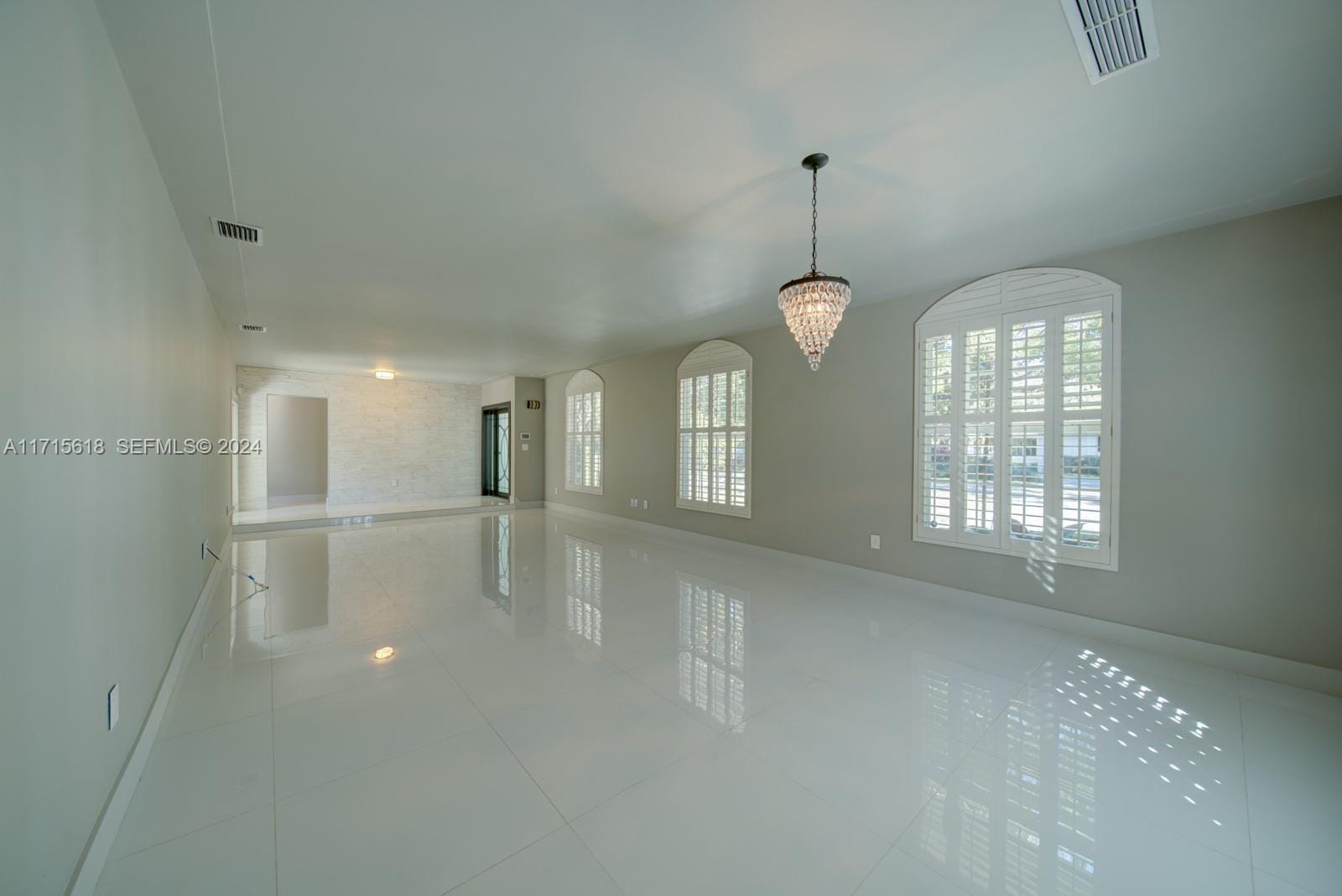 800 Valencia Avenue, Coral Gables, FL 33134 photo 11
