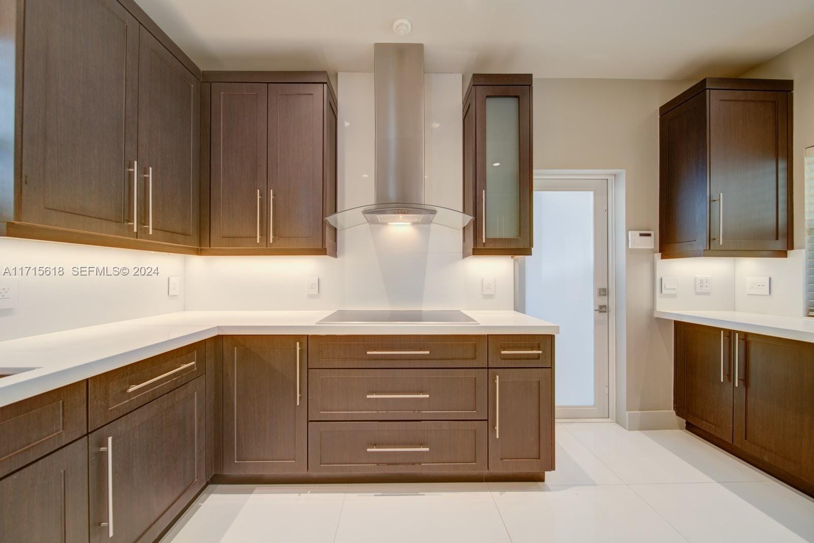 800 Valencia Avenue, Coral Gables, FL 33134 photo 3