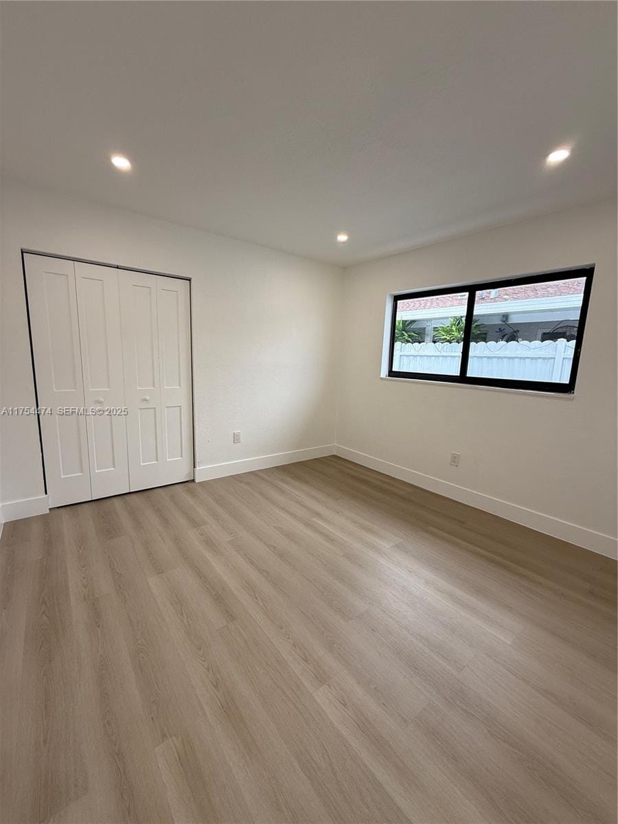 961 W 39th Place, Hialeah, FL 33012 photo 11