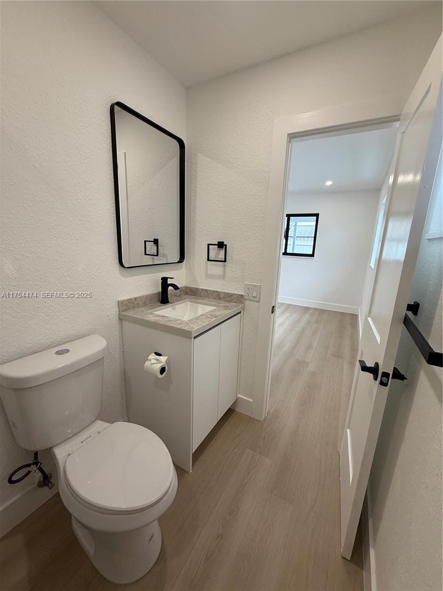 961 W 39th Place, Hialeah, FL 33012 photo 15