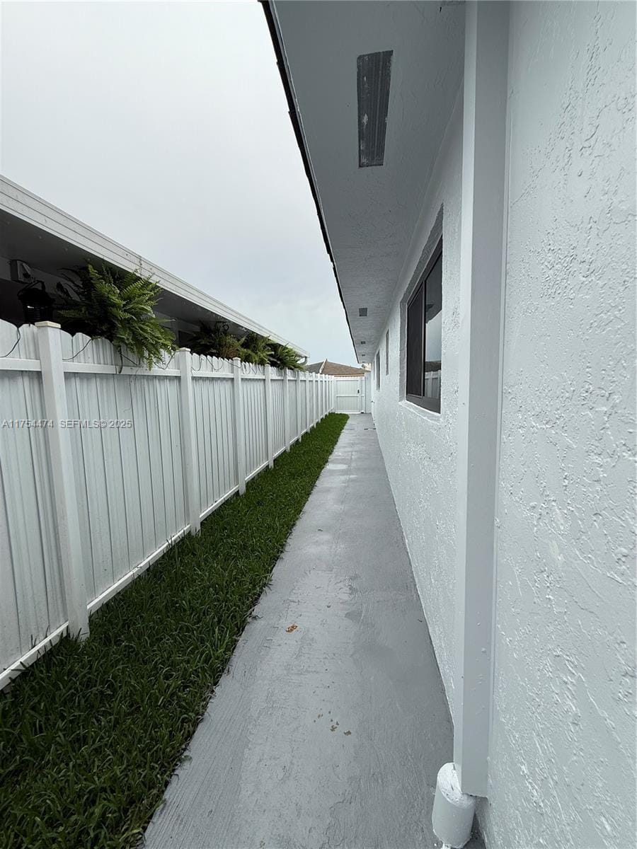 961 W 39th Place, Hialeah, FL 33012 photo 24