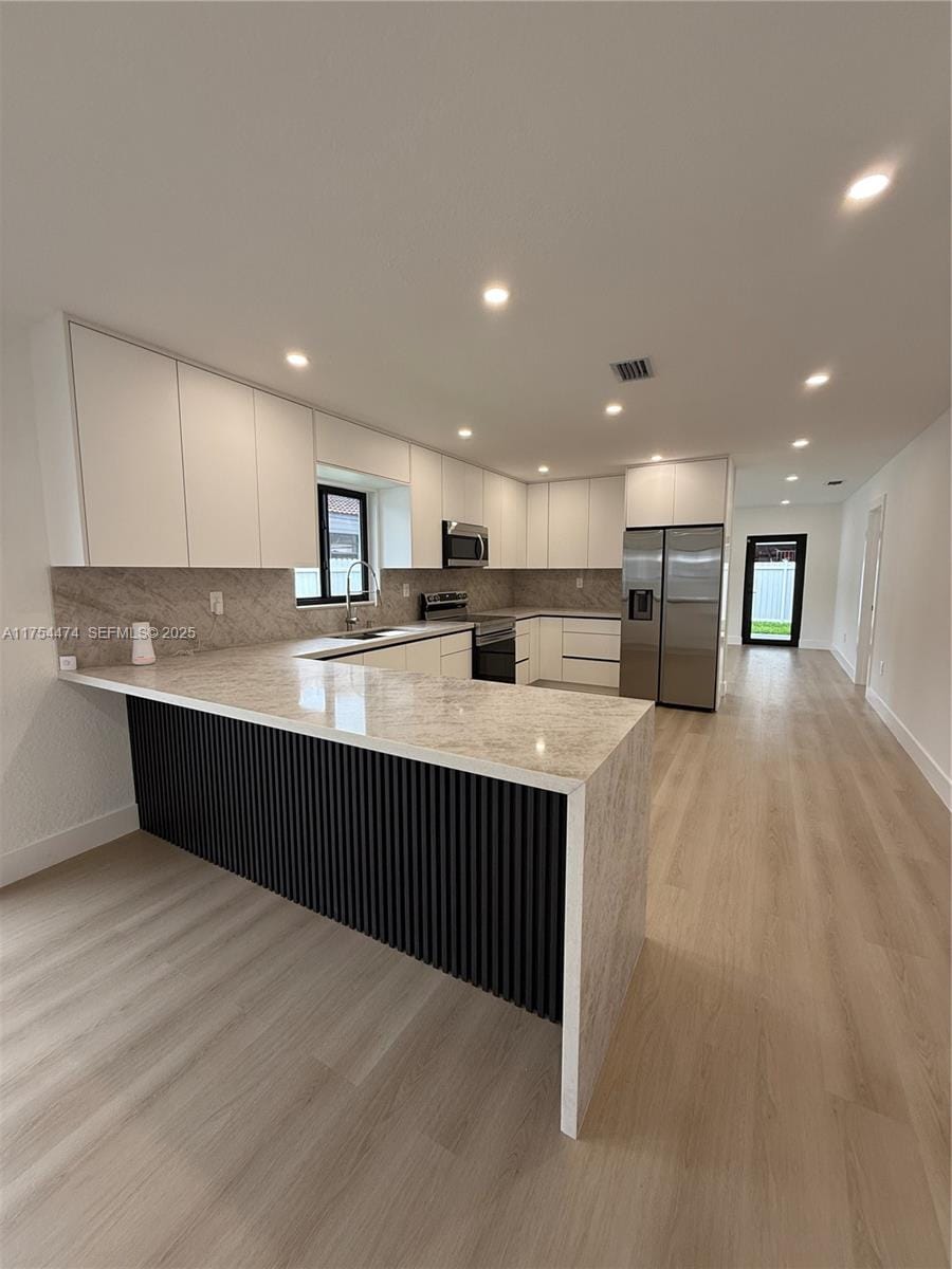961 W 39th Place, Hialeah, FL 33012 photo 4