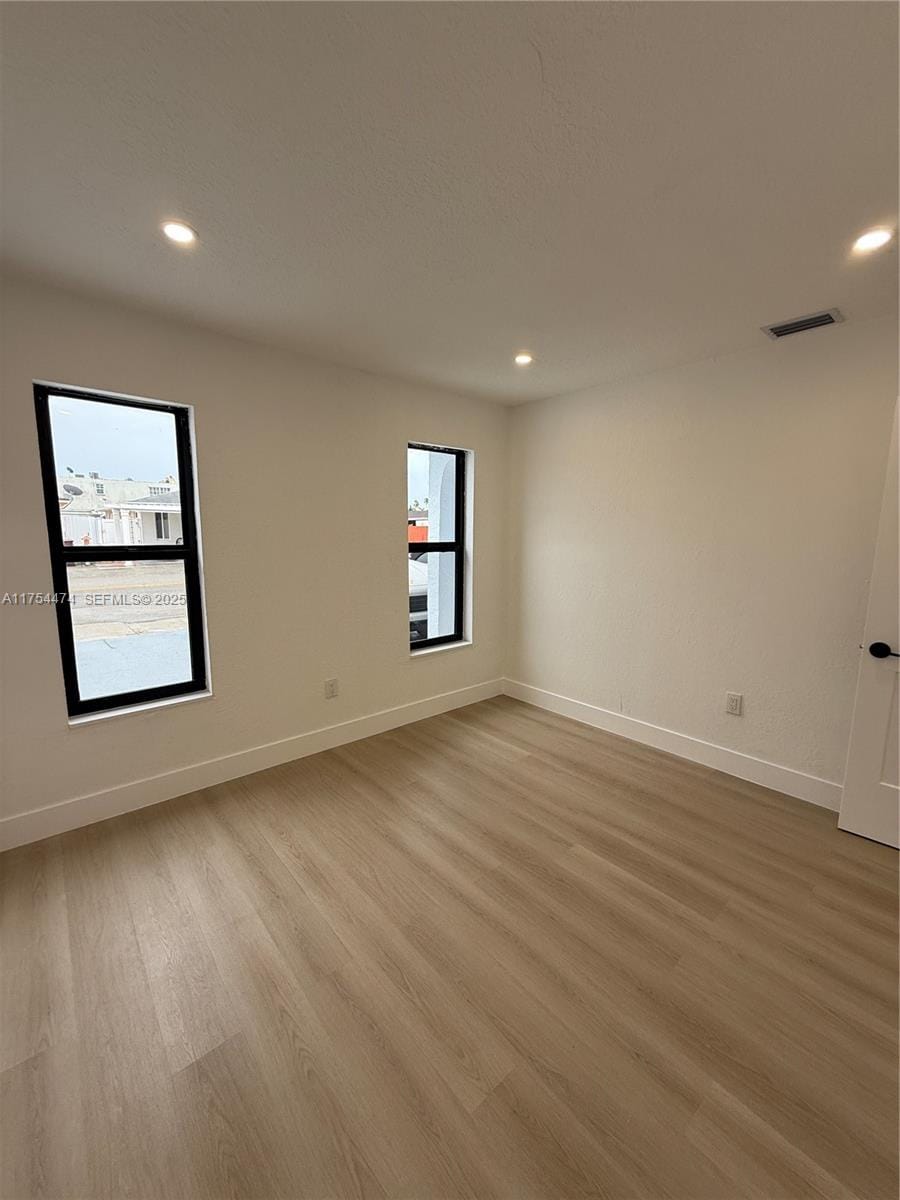 961 W 39th Place, Hialeah, FL 33012 photo 7