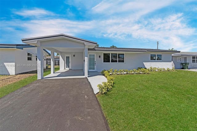 8621 NW 15th Court, Pembroke Pines, FL 33024
