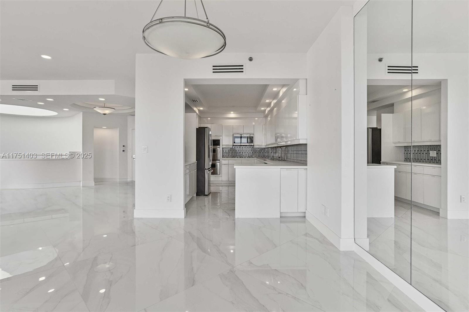 2000 Island Boulevard PH-5, Aventura, FL 33160 photo 9