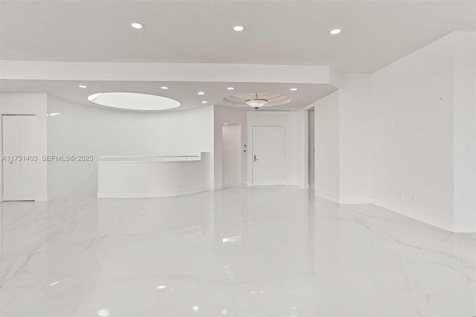 2000 Island Boulevard PH-5, Aventura, FL 33160 photo 3