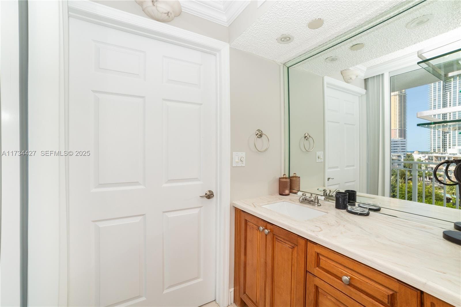 18000 N Bay Road 602, Sunny Isles Beach, FL 33160 photo 12