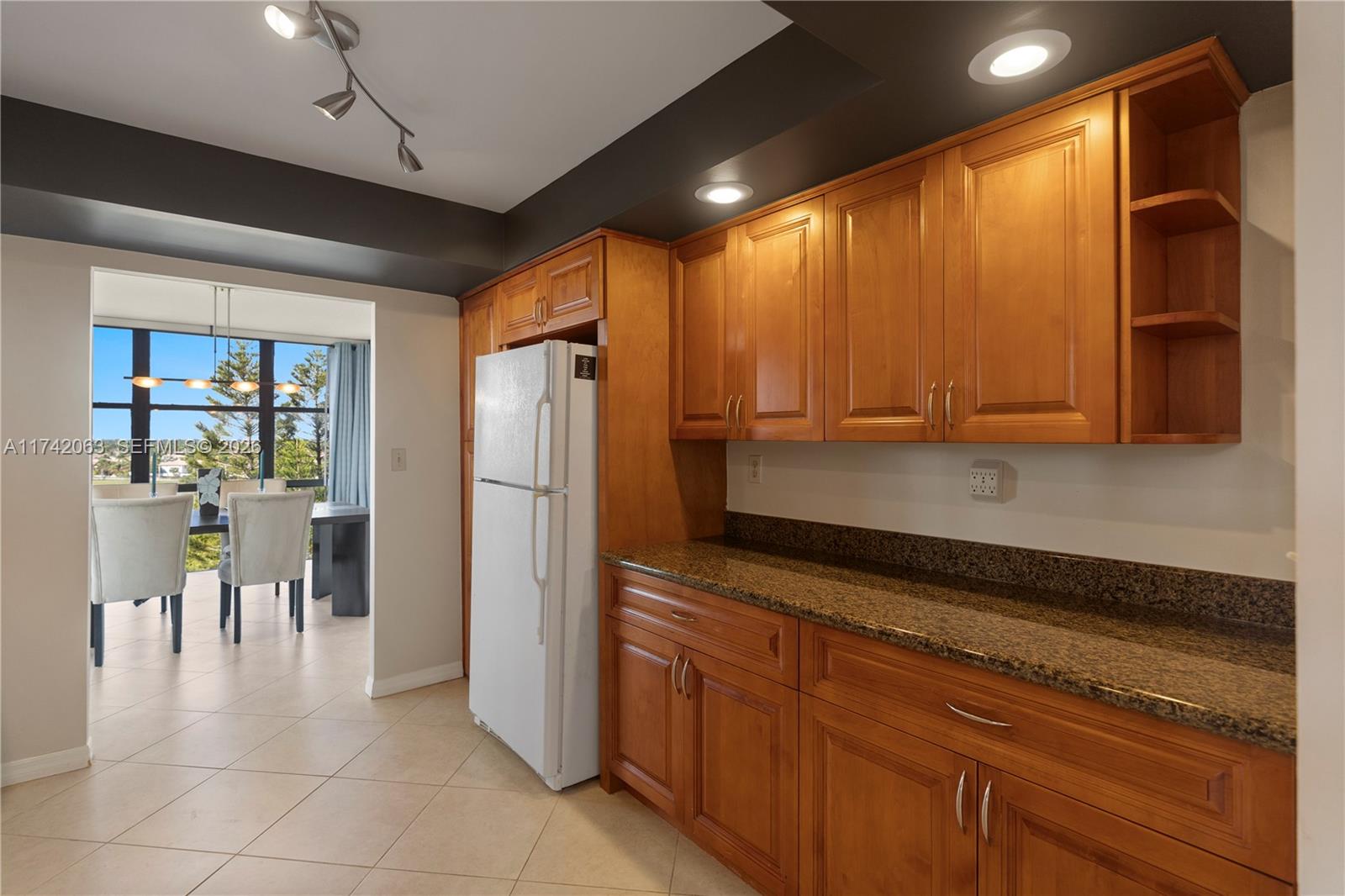 800 Parkview Drive 909, Hallandale Beach, FL 33009 photo 17