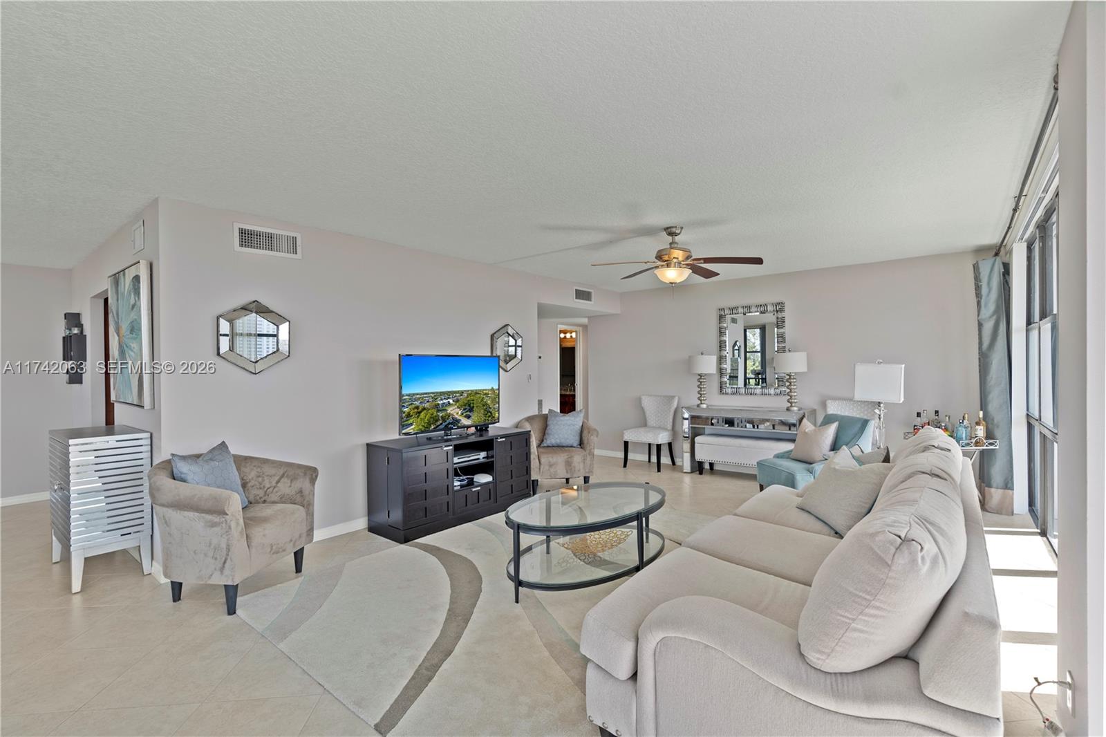 800 Parkview Drive 909 — photo 10