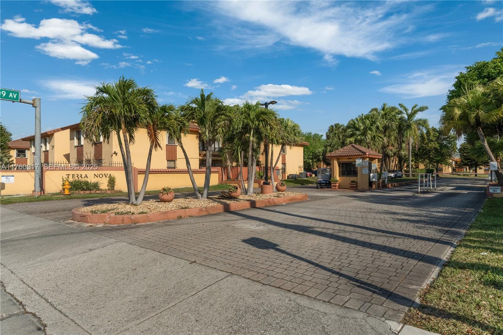10809 NW 7th Street 11-47, Miami, FL 33172