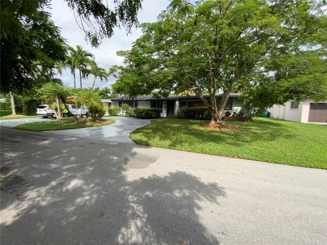 9221 SW 165th Street, sold in Benson Park, Palmetto Bay, FL