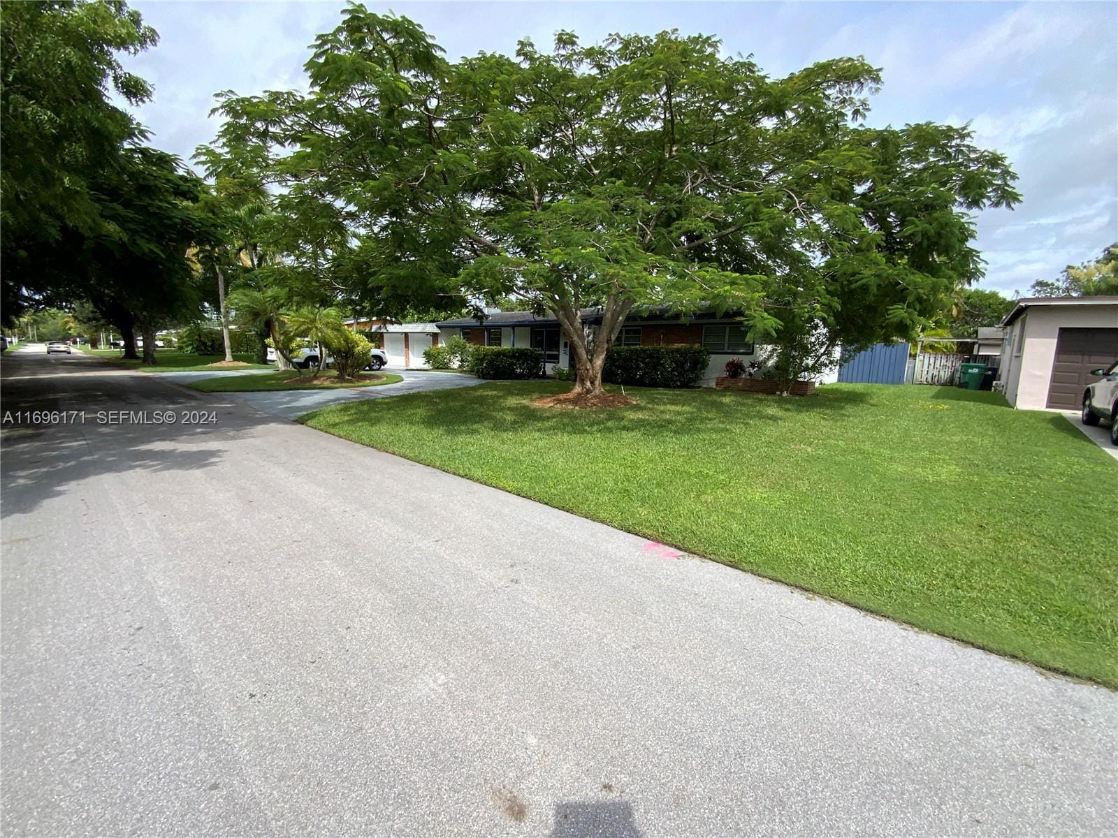 9221 SW 165th Street — photo 2