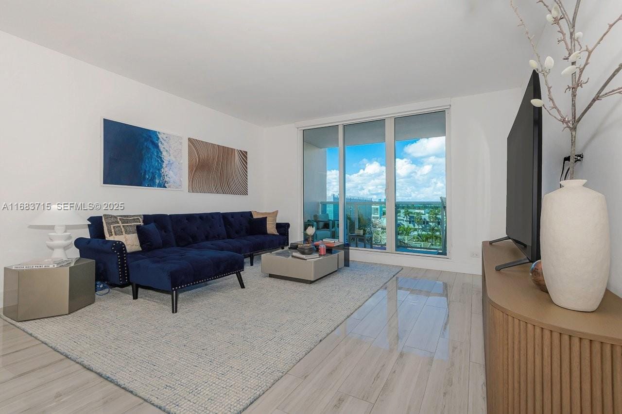 2301 Collins Avenue 534 — photo 5