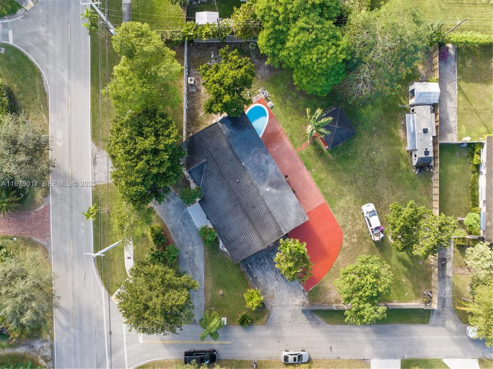 13550 SW 99th Place, Miami, FL 33176 photo 4