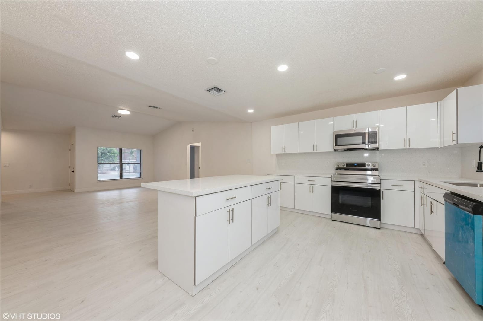 7334 Willow Spring Circle, Boynton Beach, FL 33436 photo 10