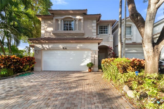 11381 NW 73rd Terrace, Doral, FL 33178