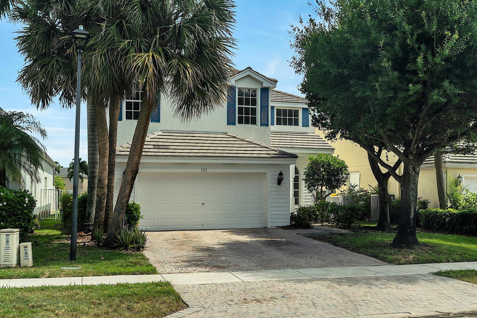 123 Canterbury Place, Royal Palm Beach, FL 33414