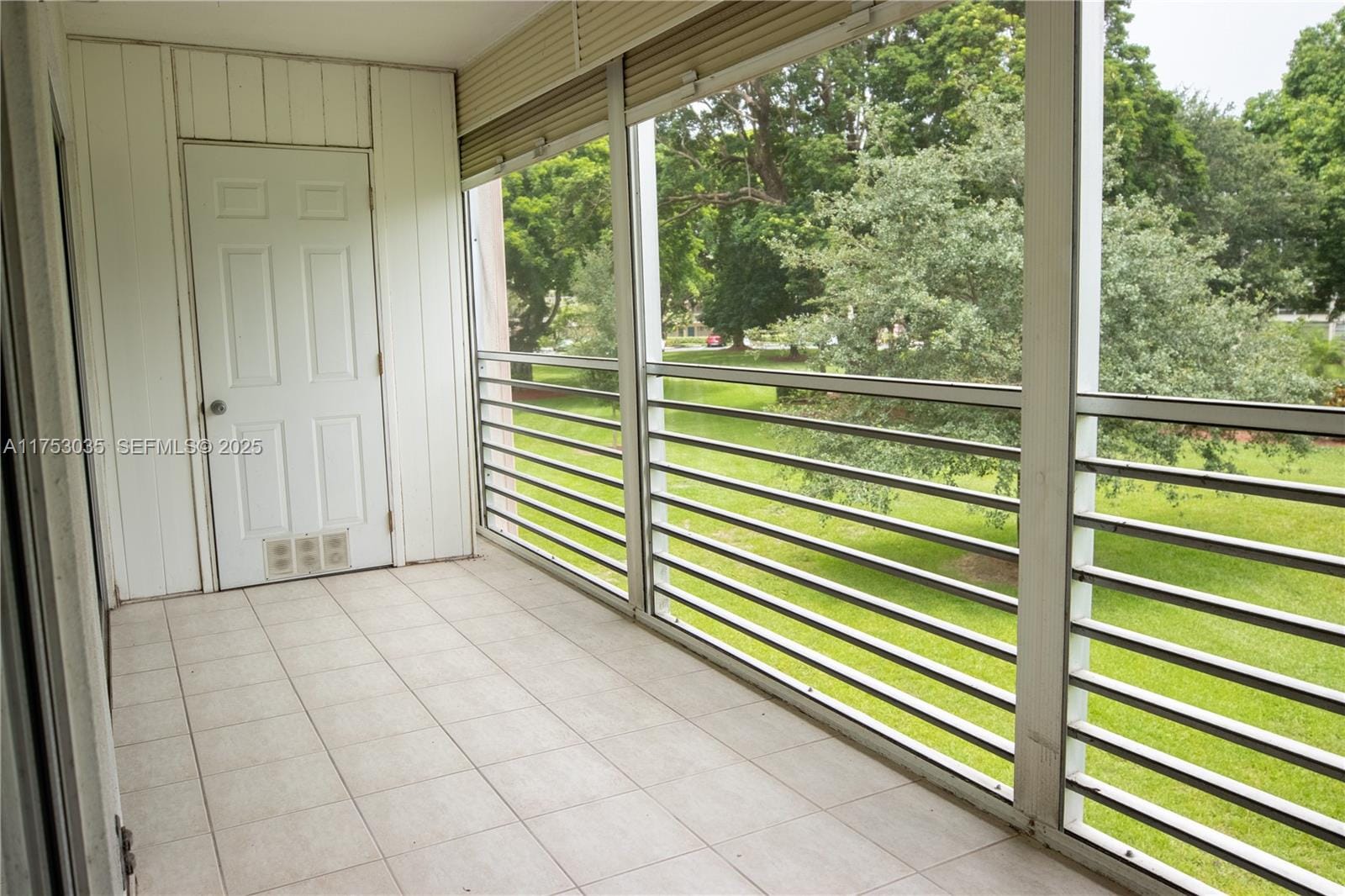 2001 Granada Drive N2 — photo 11