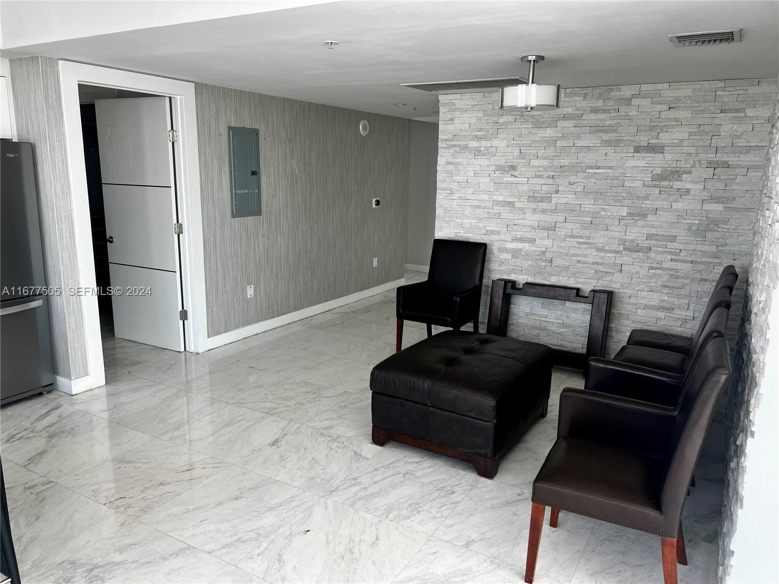92 SW 3rd 3605, Miami, FL 33130 photo 13