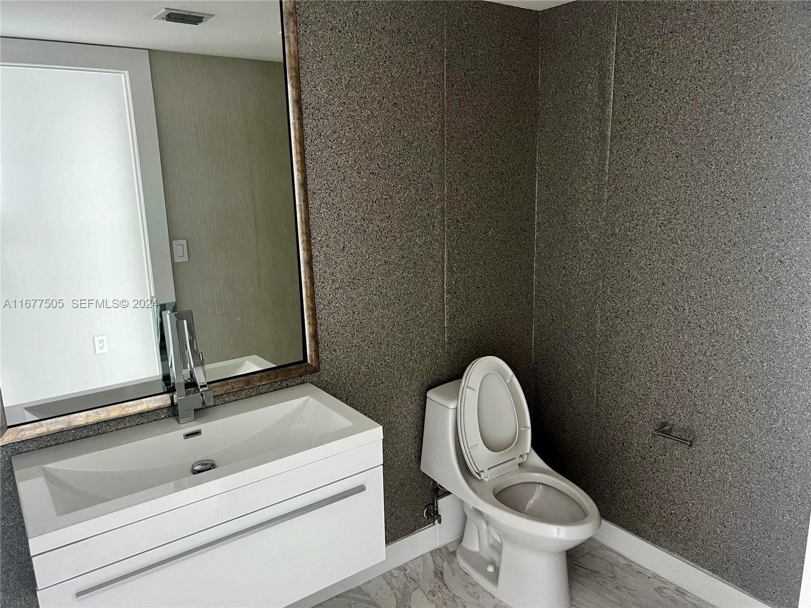 92 SW 3rd 3605, Miami, FL 33130 photo 14
