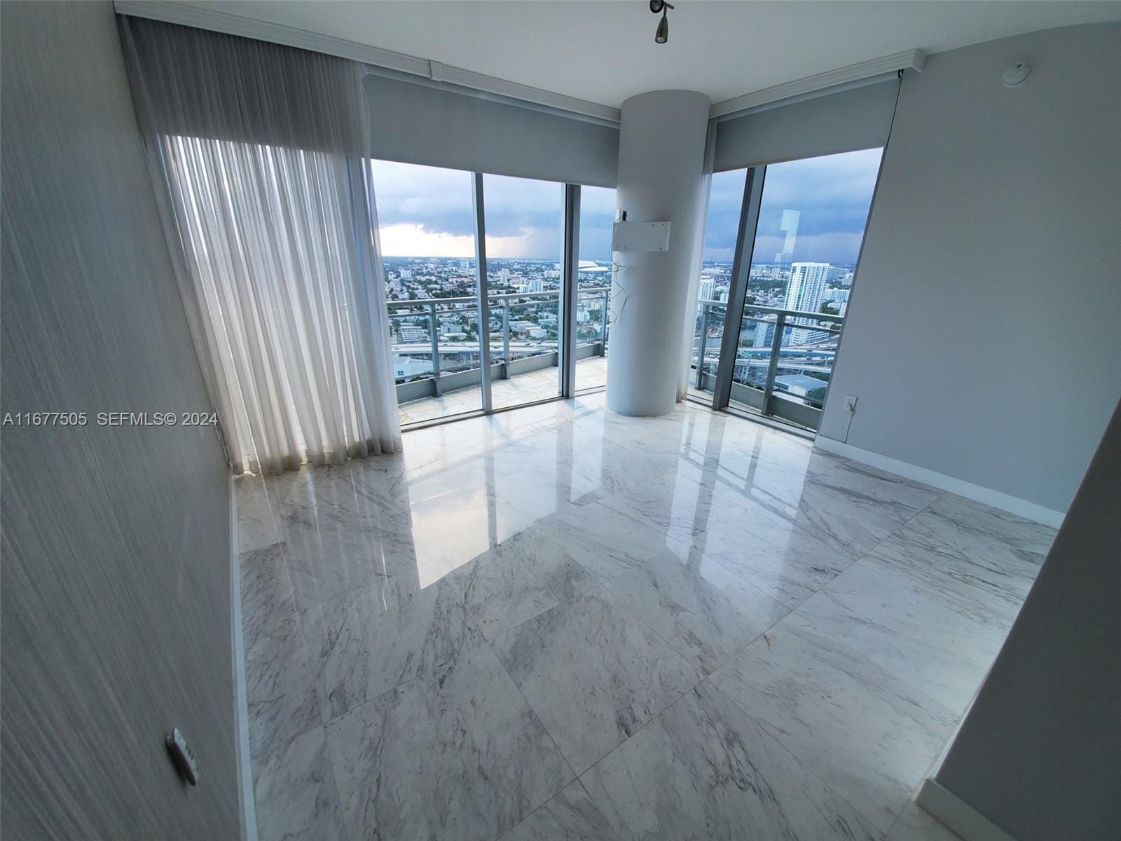 92 SW 3rd 3605, Miami, FL 33130 photo 16