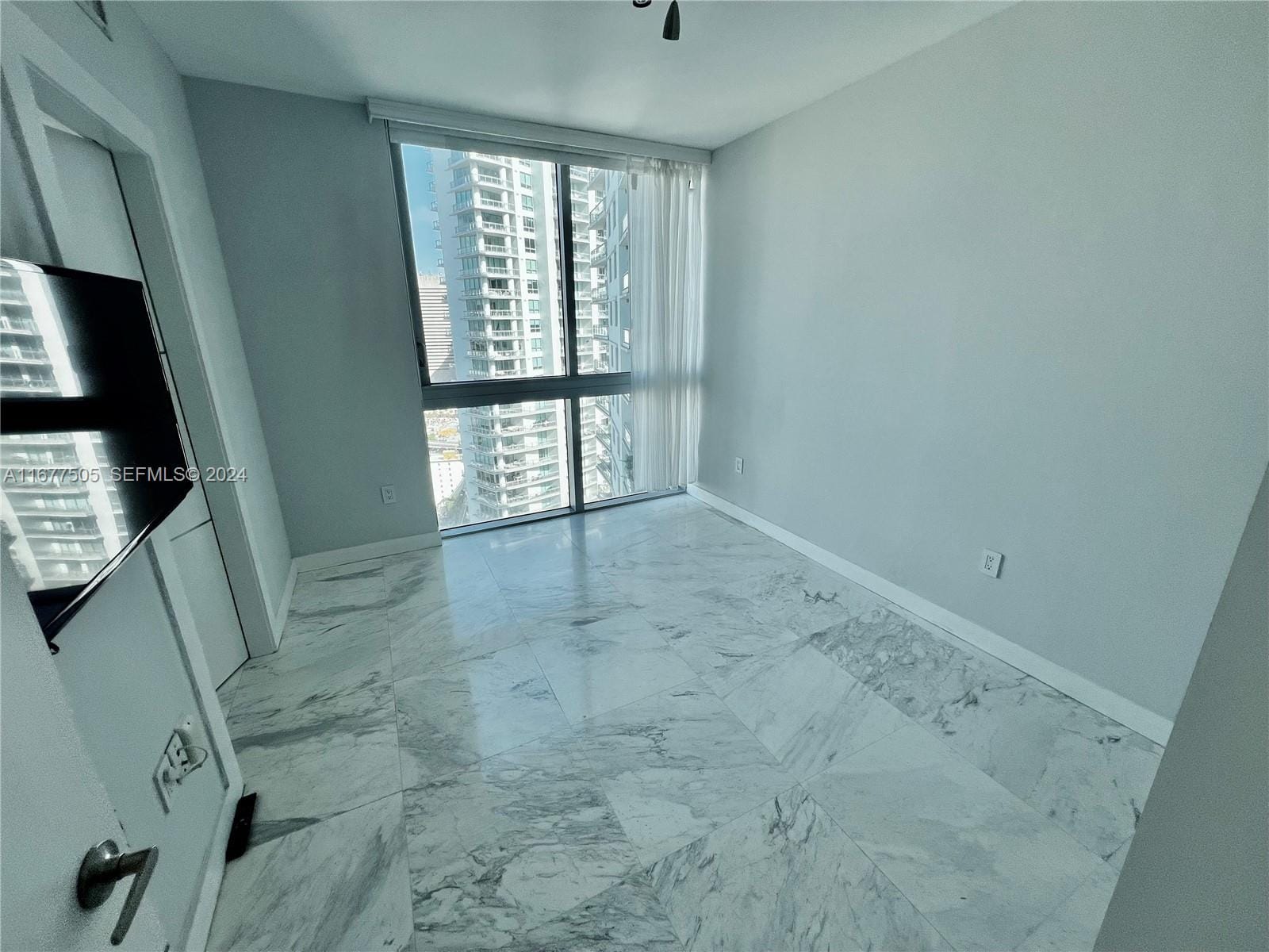 92 SW 3rd 3605, Miami, FL 33130 photo 20