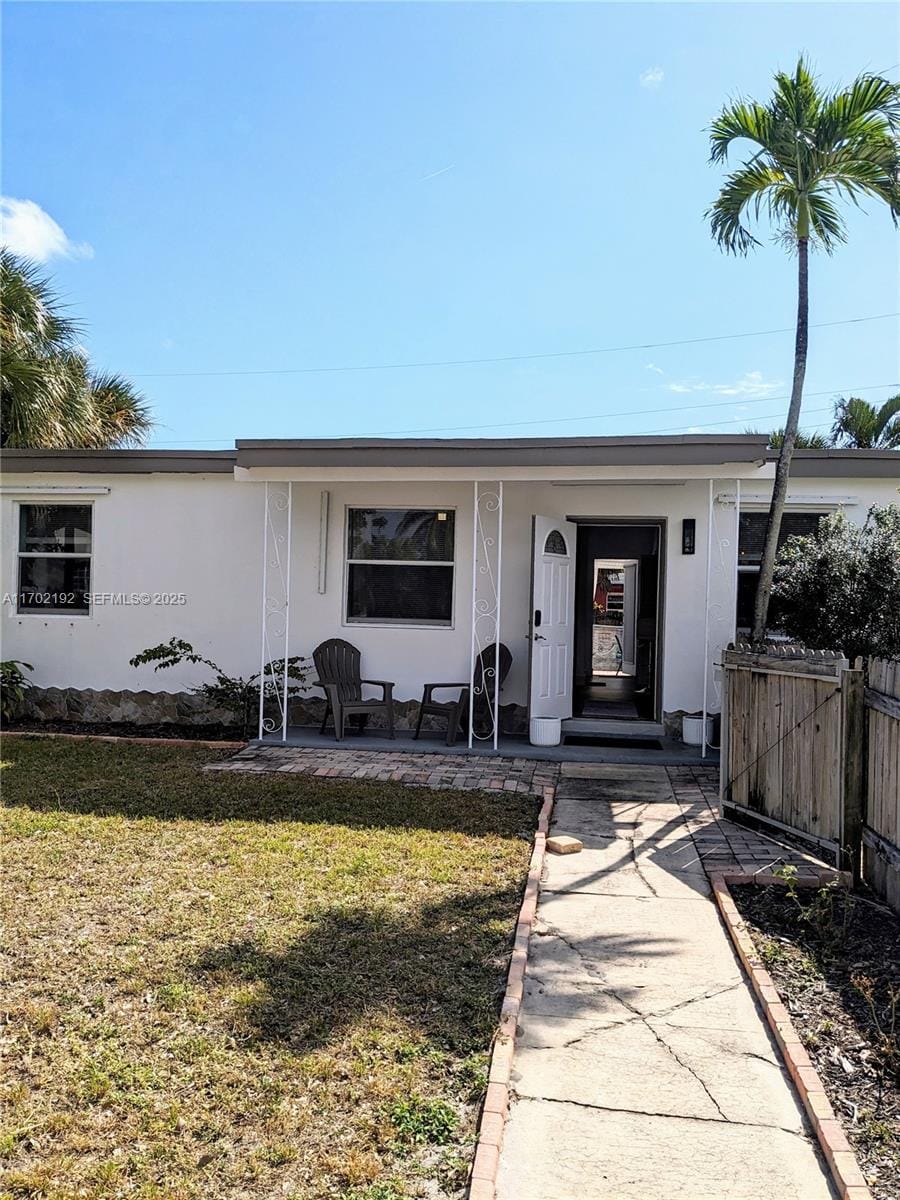 1916 NE 54th Street, Pompano Beach, FL 33064