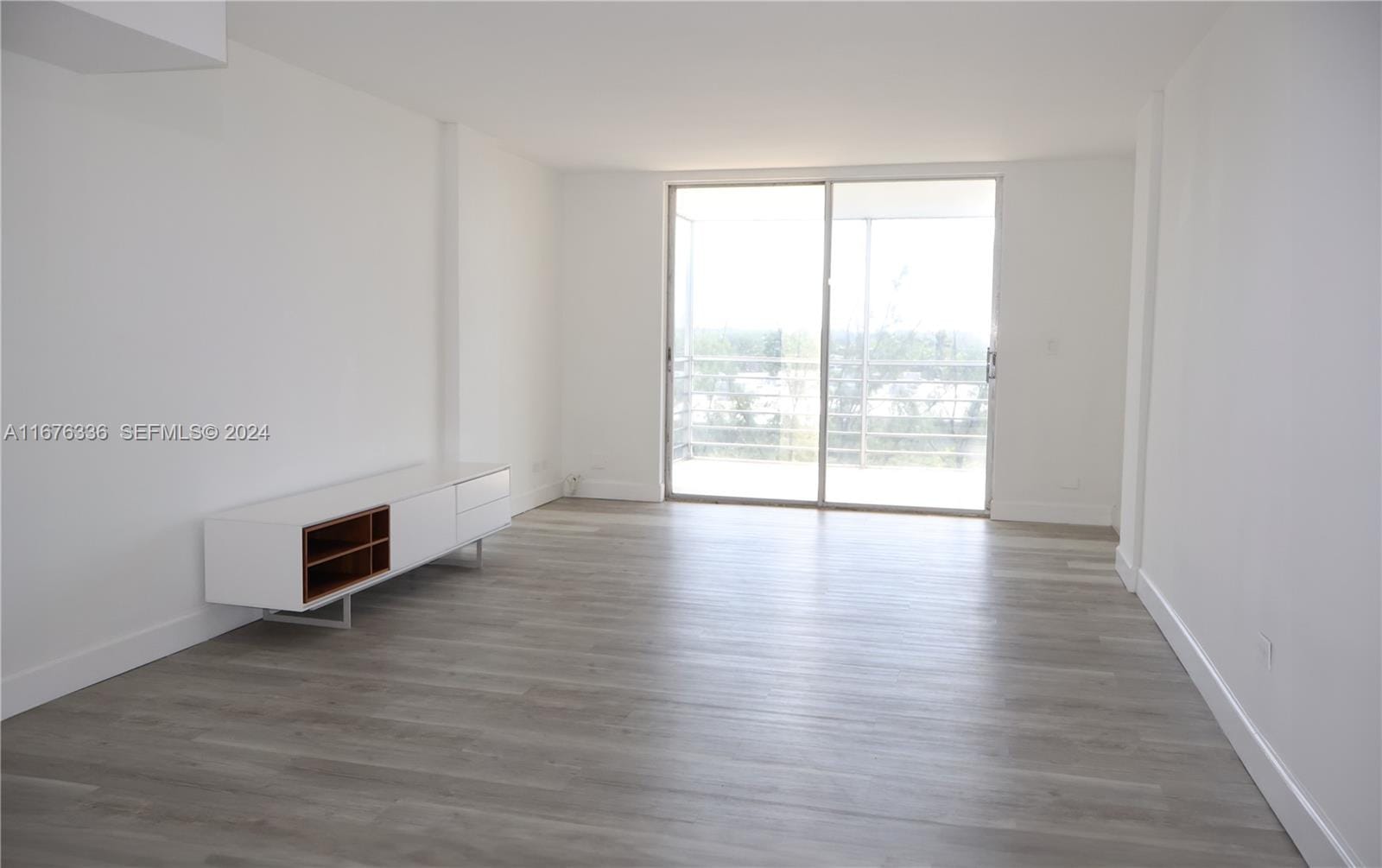 3660 NE 166th Street 610, North Miami Beach, FL 33160 photo 3