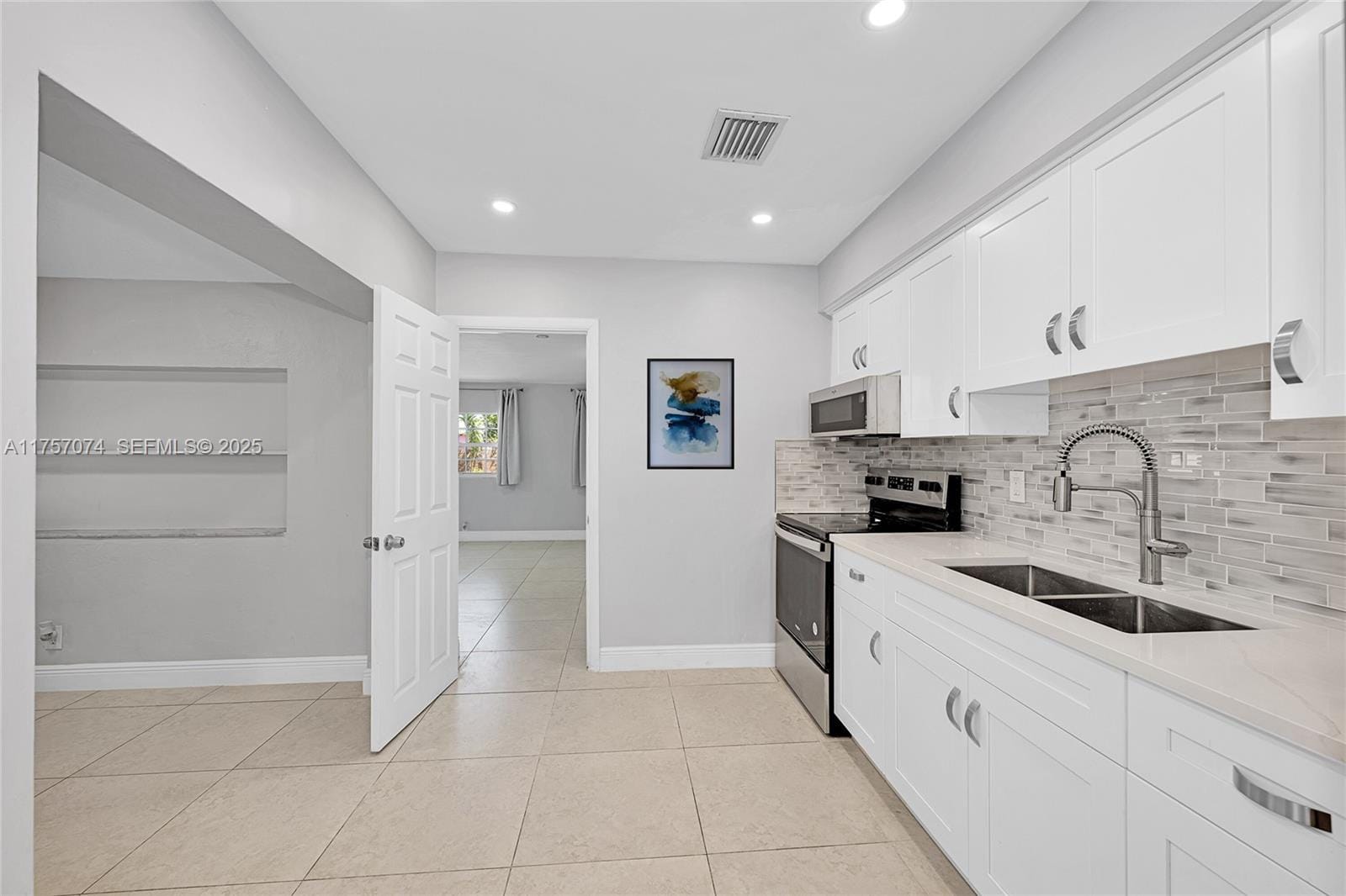 5248 N Andrews Avenue, Oakland Park, FL 33309 photo 8