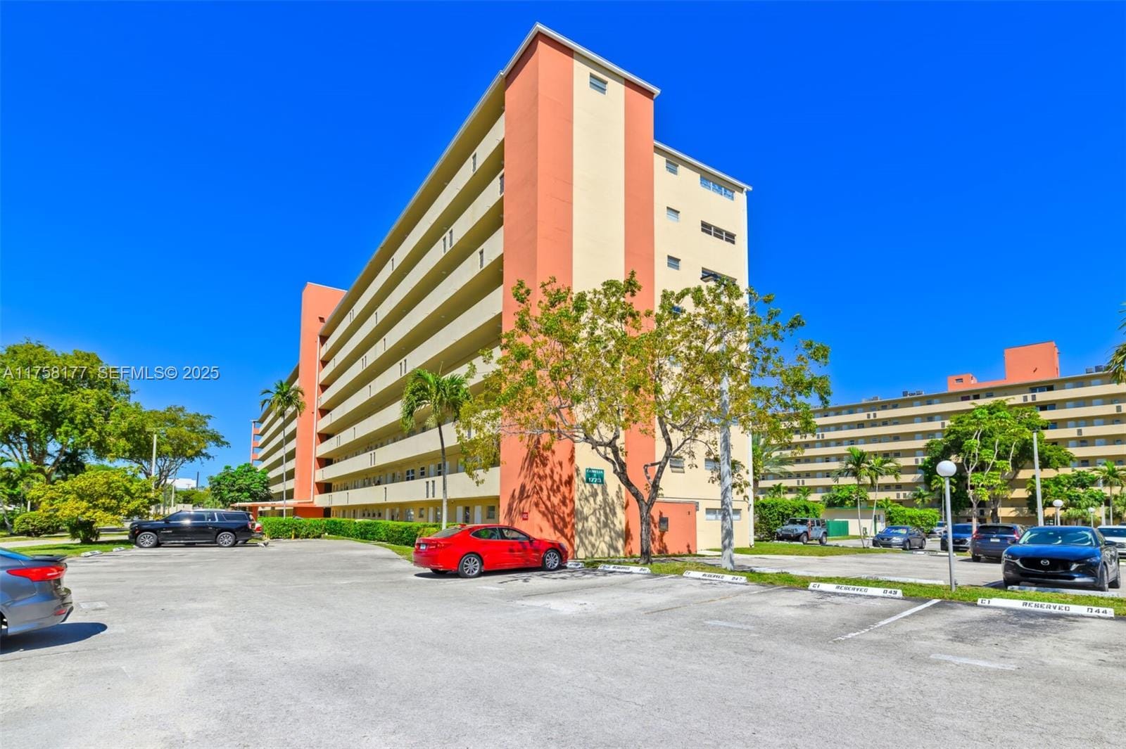 1770 NE 191st Street 508-1, Miami, FL 33179 photo 13