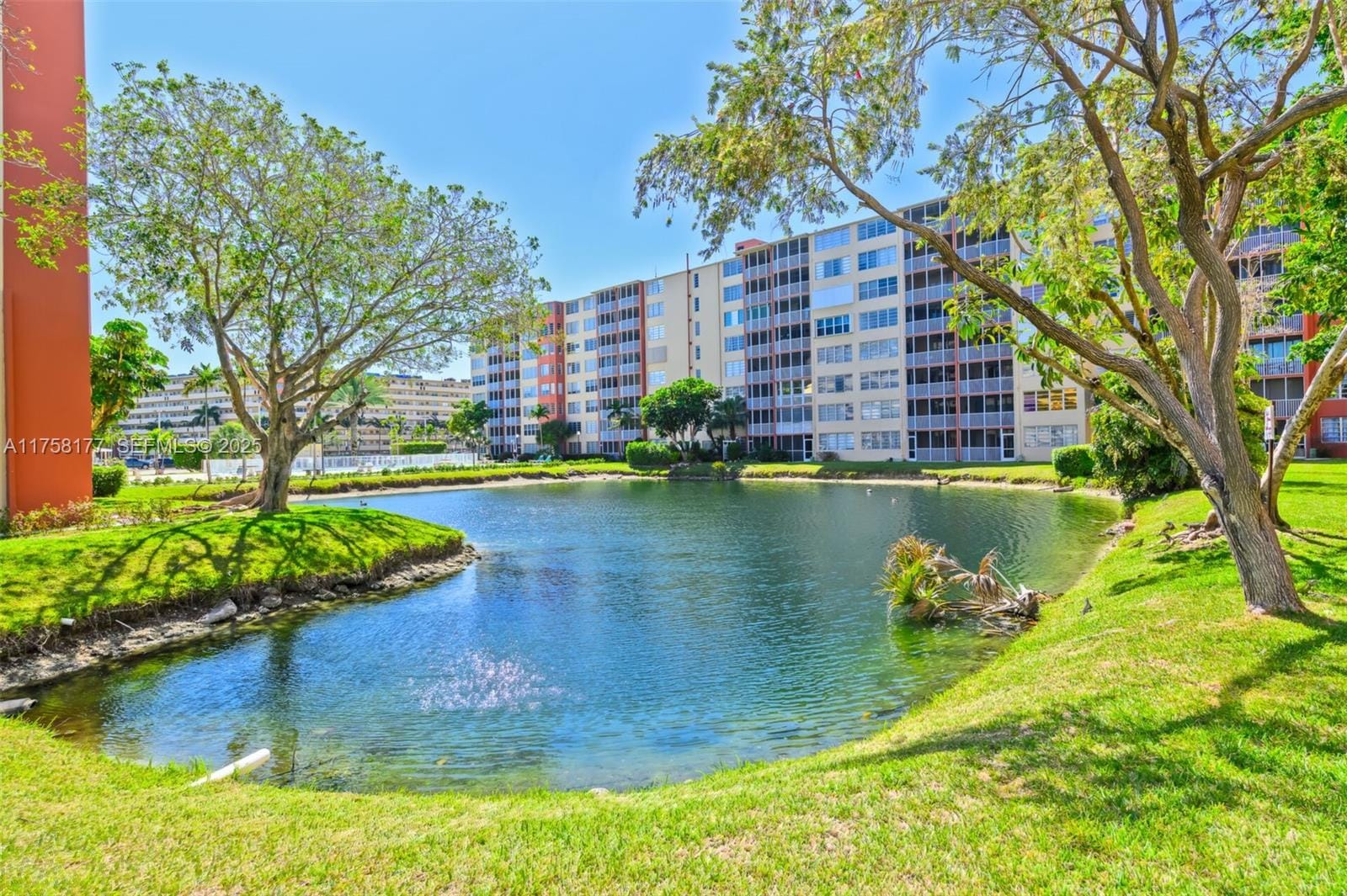1770 NE 191st Street 508-1, Miami, FL 33179 photo 14