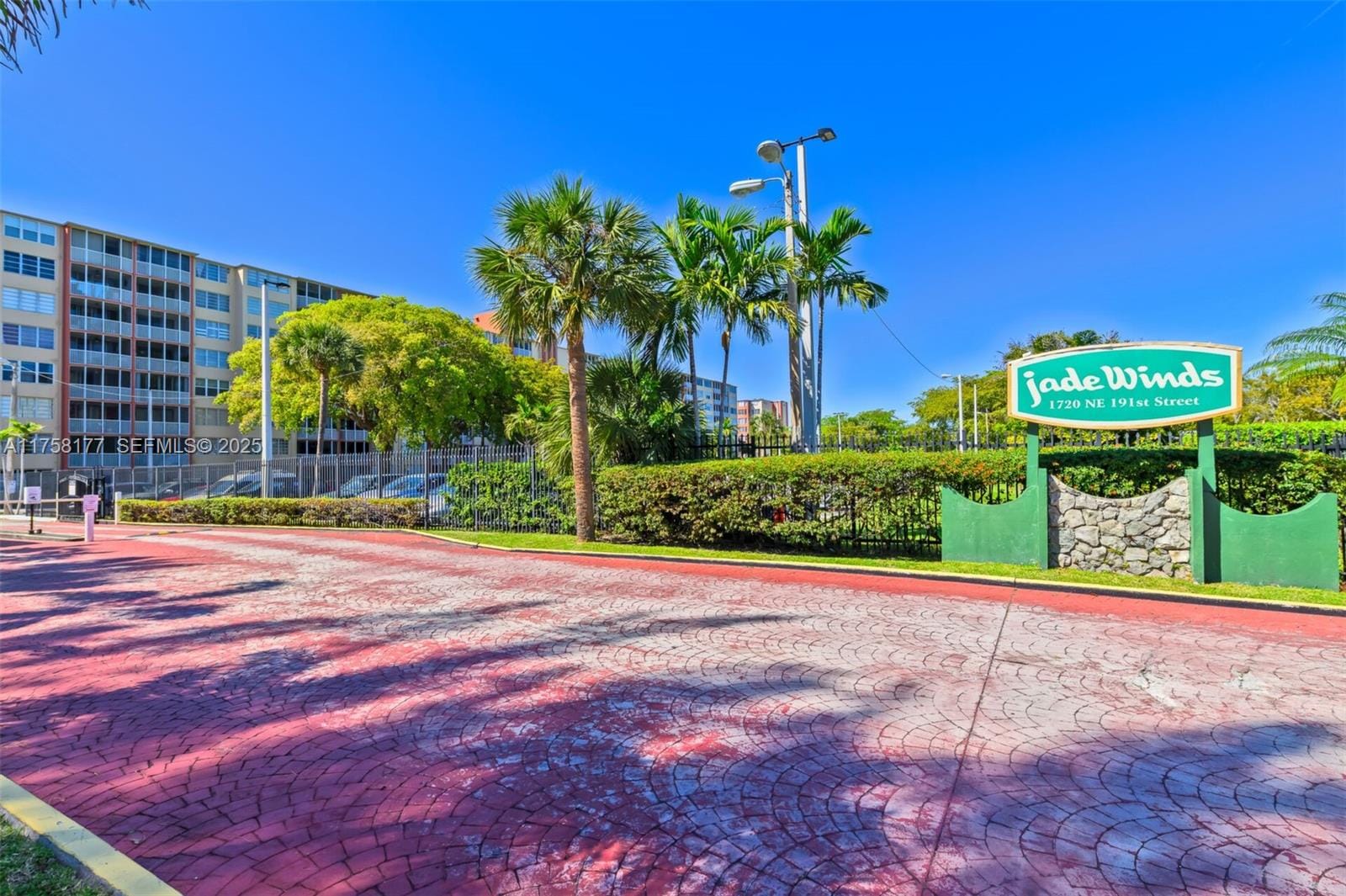1770 NE 191st Street 508-1, Miami, FL 33179 photo 16