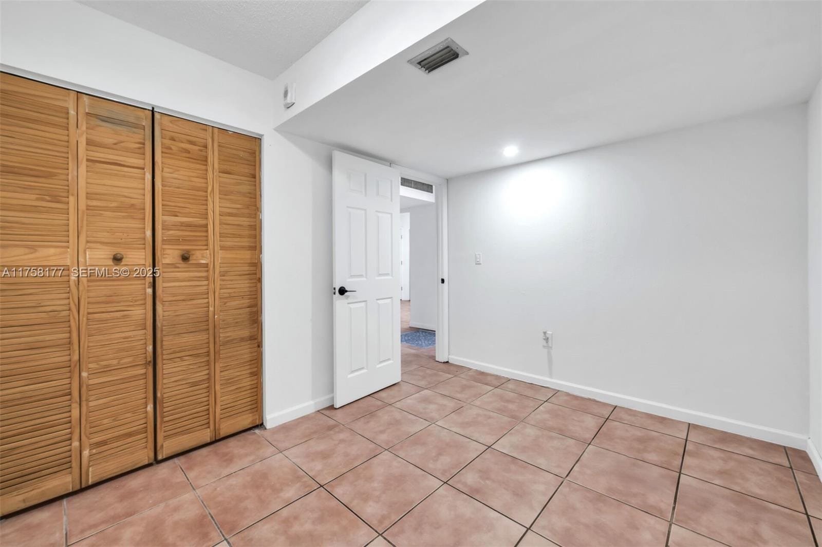1770 NE 191st Street 508-1, Miami, FL 33179 photo 21