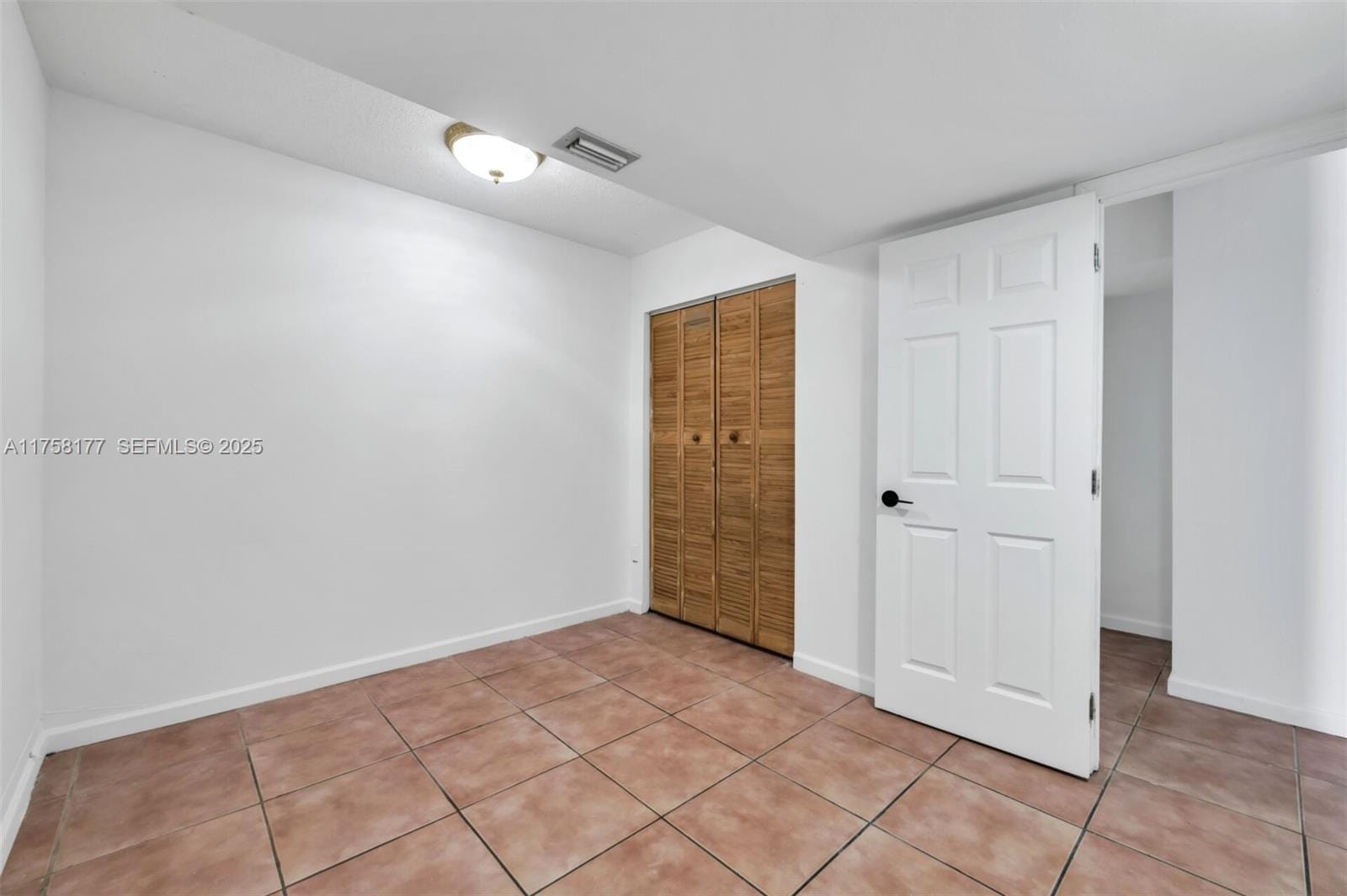 1770 NE 191st Street 508-1, Miami, FL 33179 photo 22