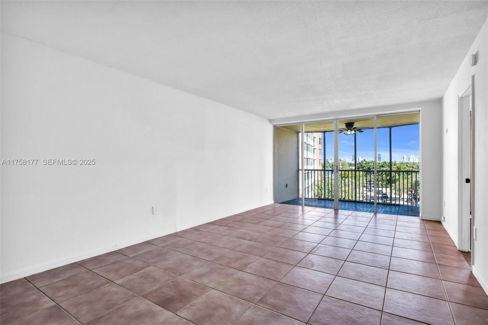 1770 NE 191st Street 508-1, Miami, FL 33179 photo 29