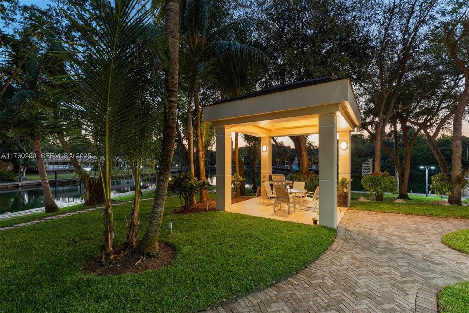 665 Leucadendra Drive, Coral Gables, FL 33156 photo 14