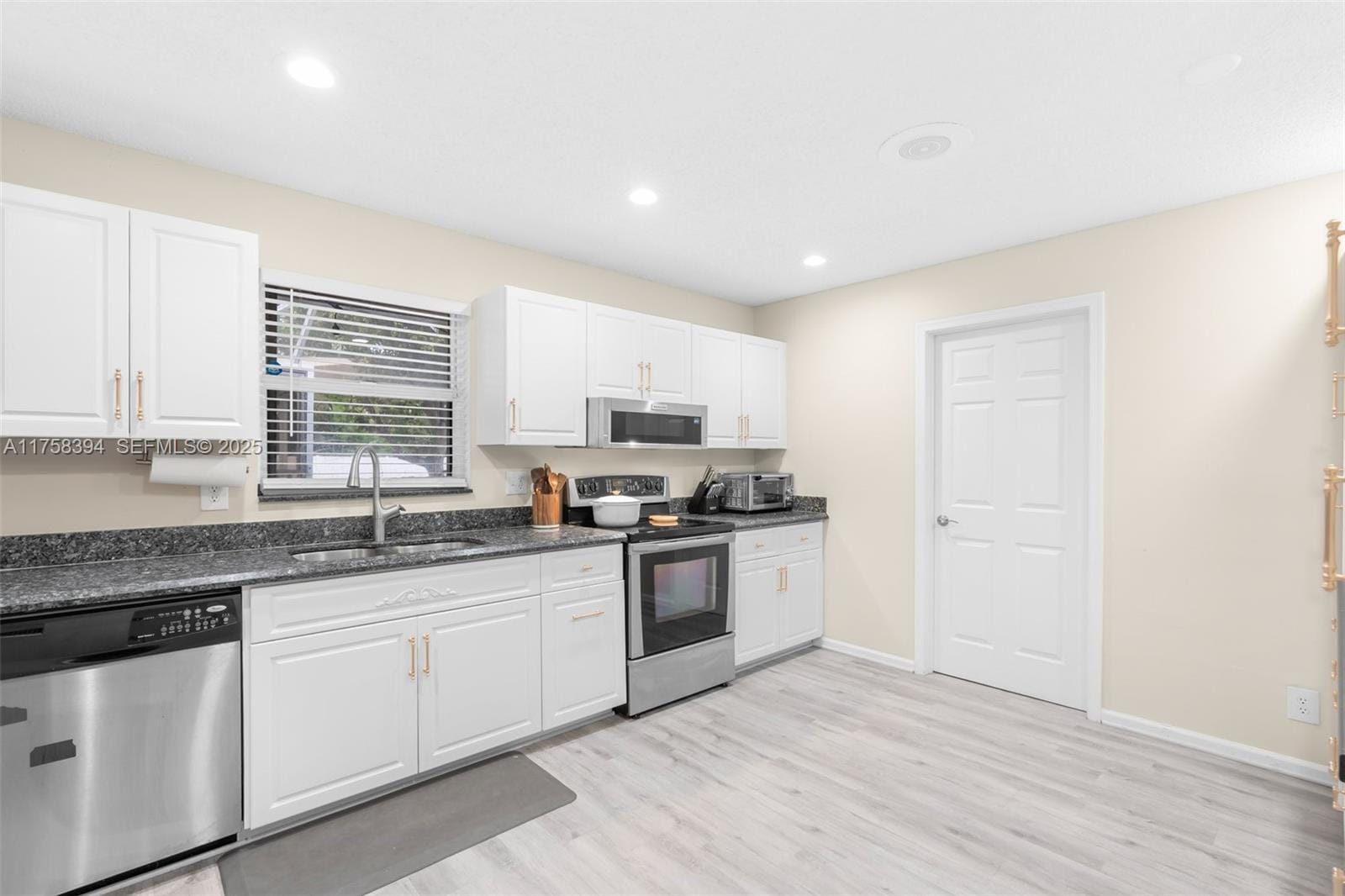 343 Sandpiper Avenue, Royal Palm Beach, FL 33411 photo 11
