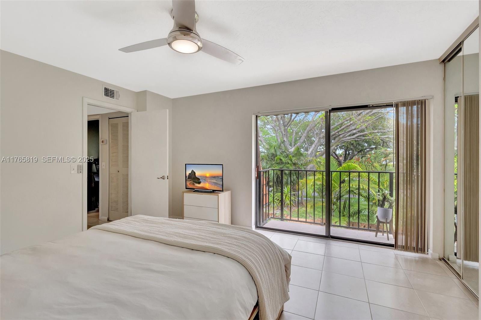 206 Charter Way 206, West Palm Beach, FL 33407 photo 11