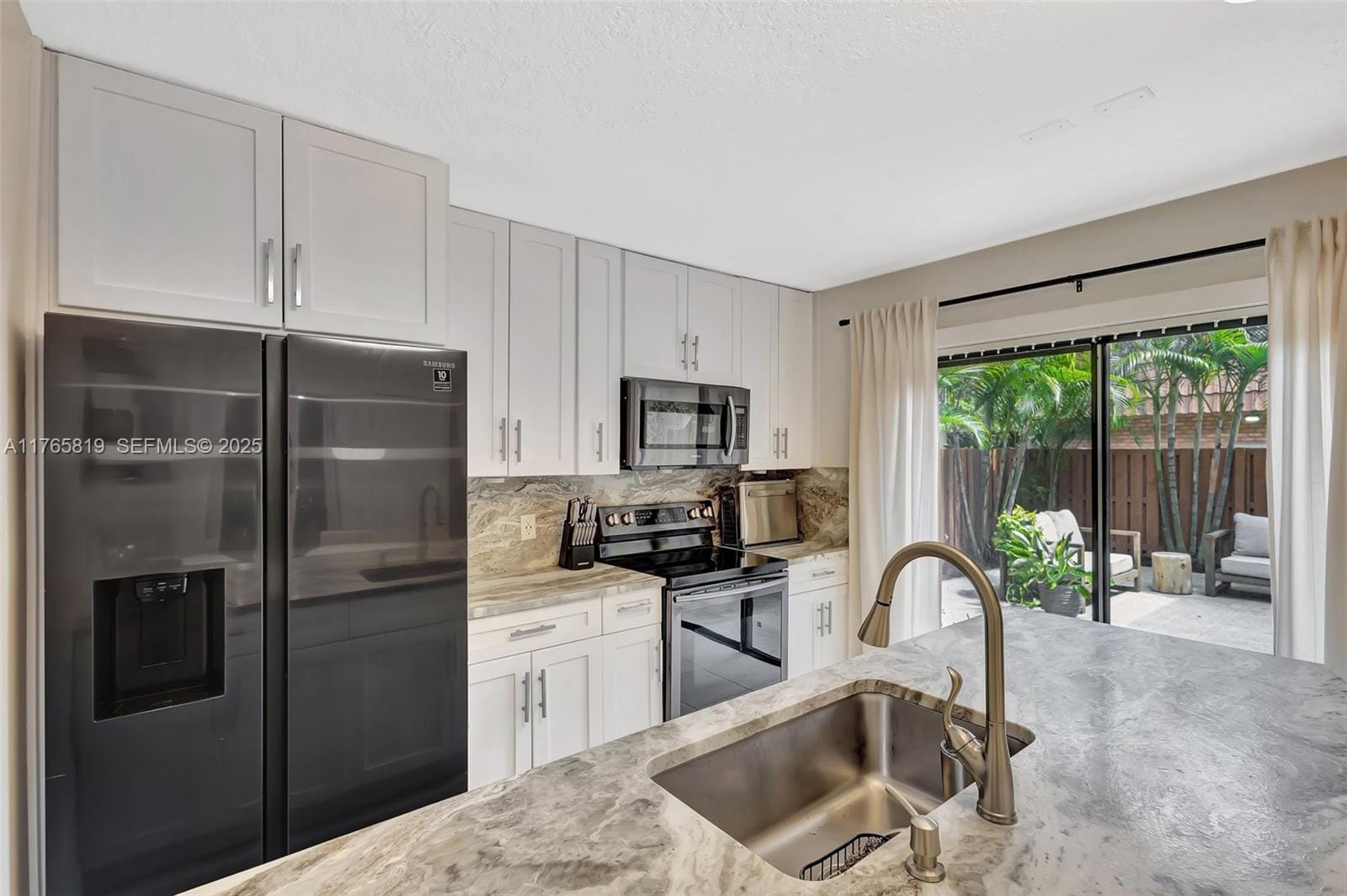 206 Charter Way 206, West Palm Beach, FL 33407 photo 8