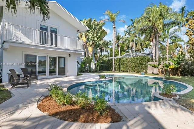 13575 SW 72nd Avenue, Pinecrest, FL 33156