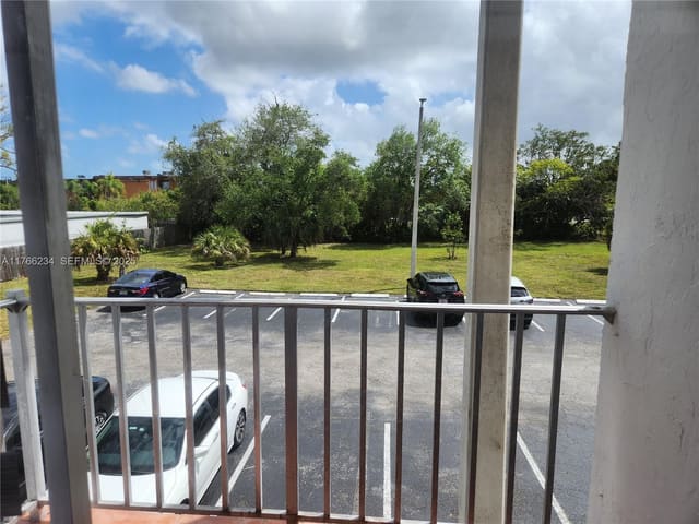 7245 SW 94th Place K7, sold in Sunset Palms West Condo, Miami, FL
