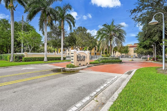 519 E Sheridan Street 106, sold in Sheridan Beach Club Condo, Dania Beach, FL