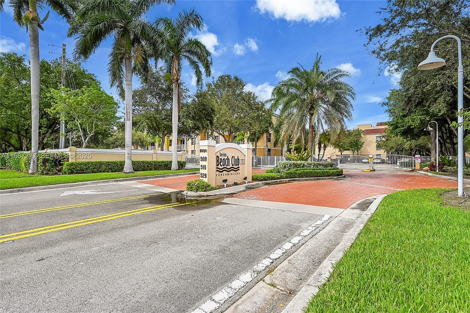 519 E Sheridan Street 106, Dania Beach, FL 33004