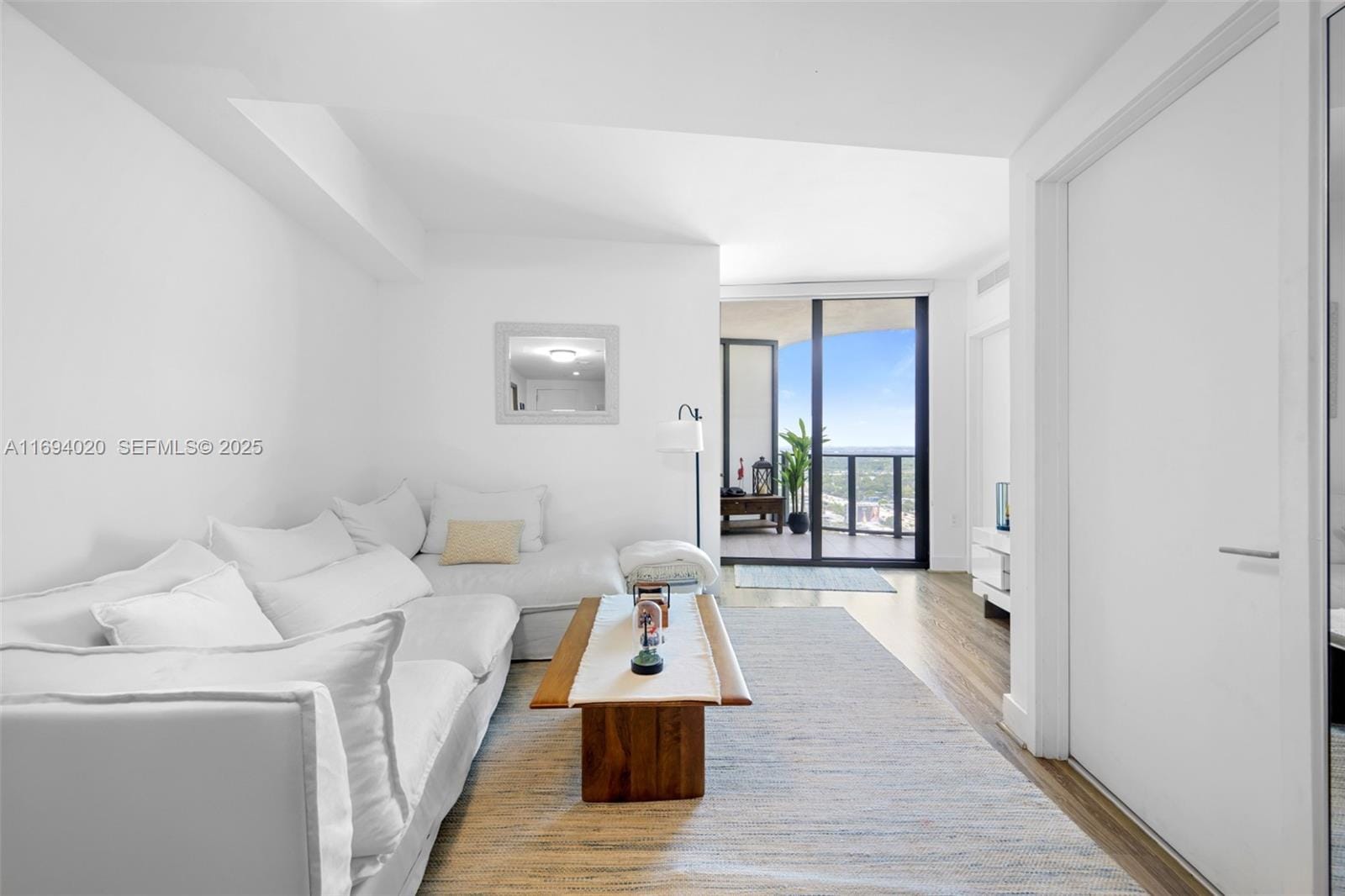 121 NE 34th Street 3014, Miami, FL 33137 photo 1