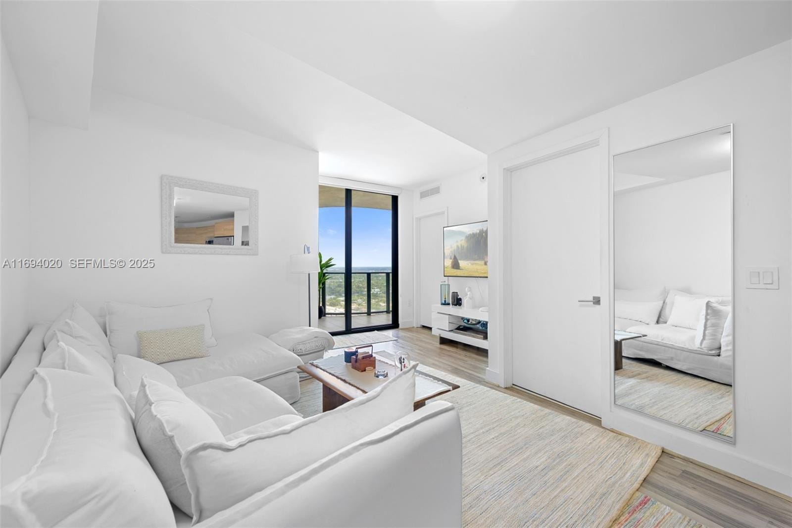 121 NE 34th Street 3014, Miami, FL 33137 photo 2