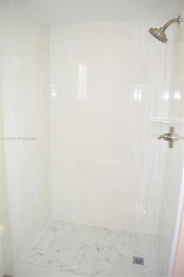 9360 Sunrise Lakes Boulevard 112, Sunrise, FL 33322