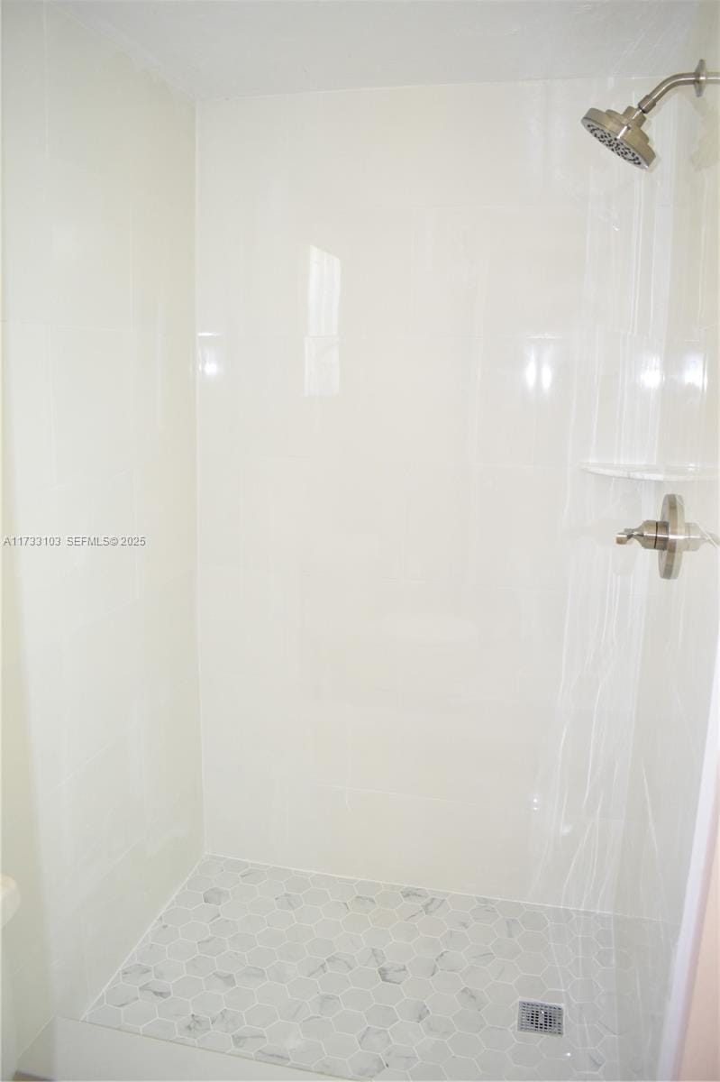 9360 Sunrise Lakes Boulevard 112, Sunrise, FL 33322