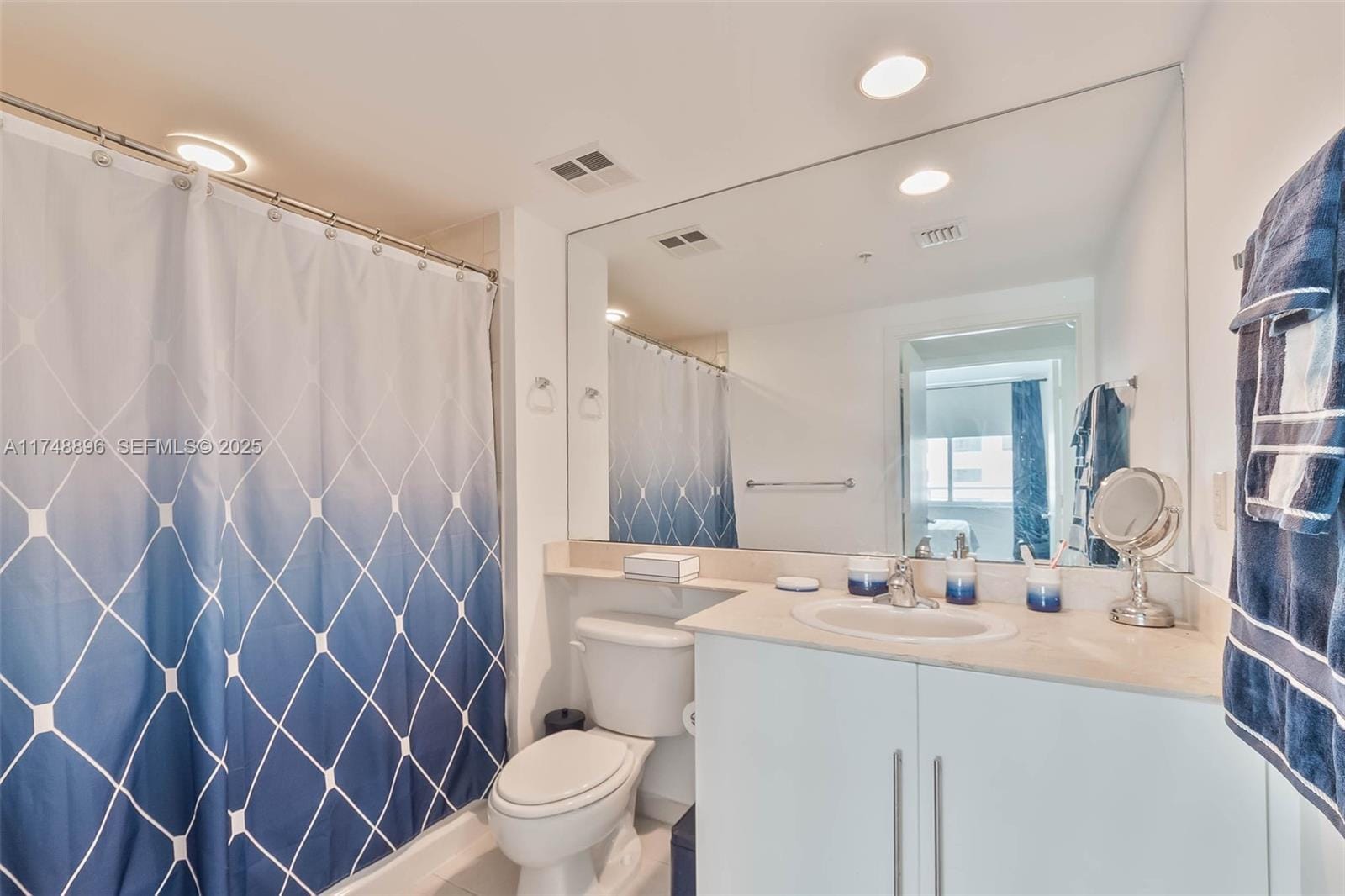 335 S Biscayne Boulevard 2402 — photo 12